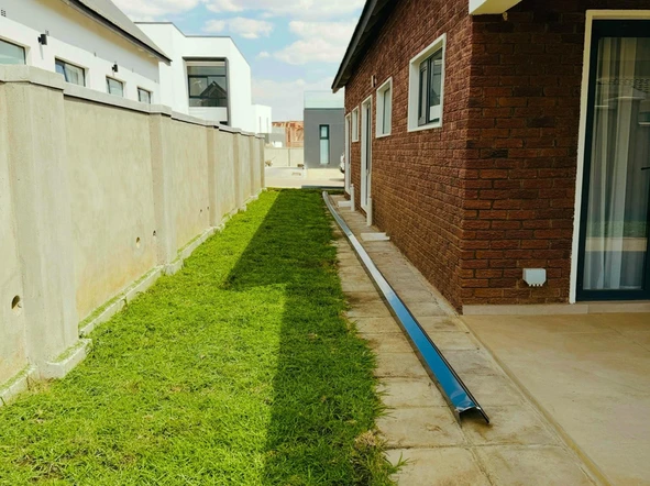 4 Bedroom Garden Flat