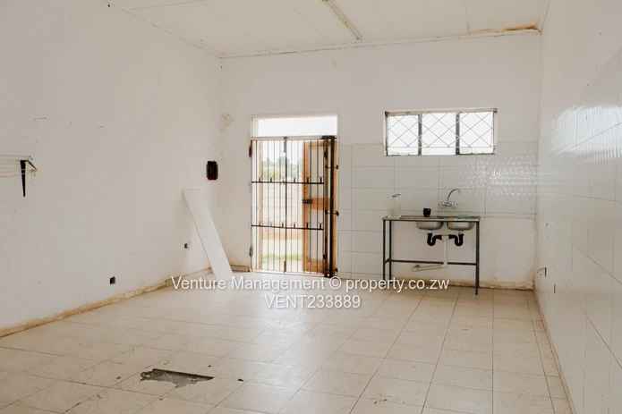 Retail & Storage Space for Rent – Coronation Avenue, Greendale