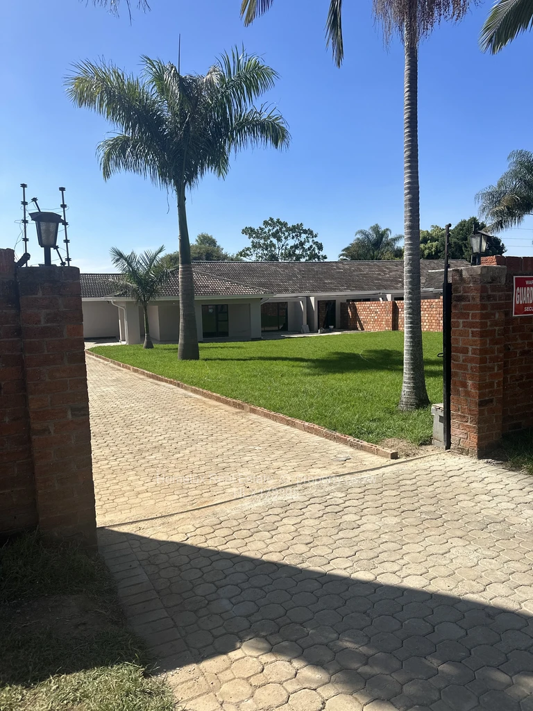 3 Bed Townhouse Complex for Rent in Stalham Avenue, Chisipite HLX178395