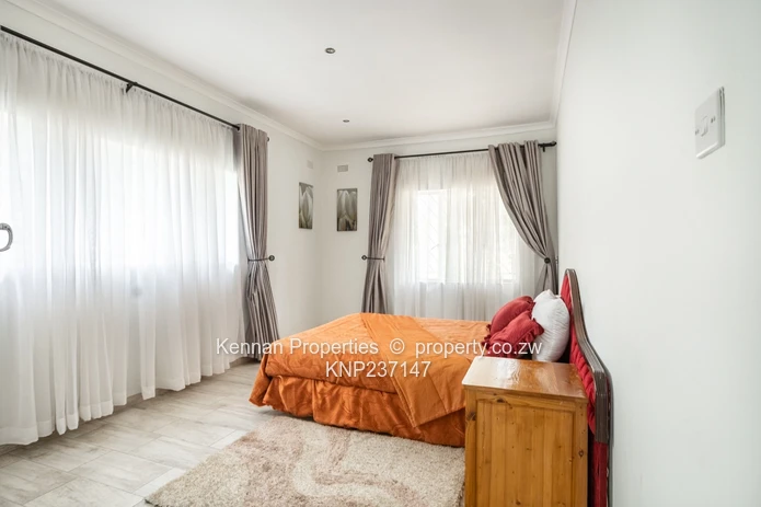 Executive 5 bedroom home with 3 bed cottage in prime area (Sole Mandate)