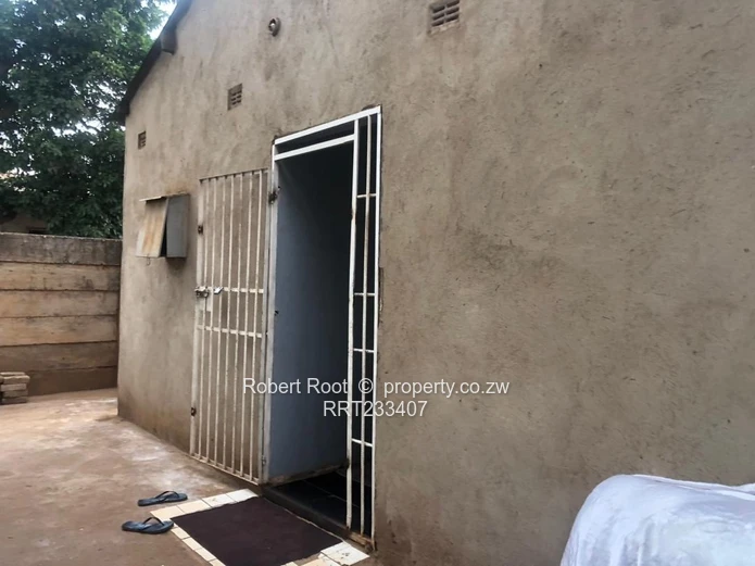 Sole Mandate: Neat Kuwadzana House For Sale