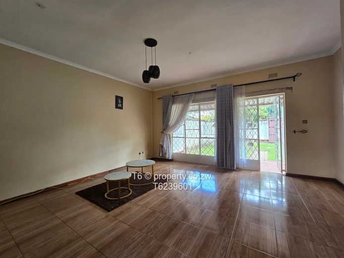 2-Bedroom Garden Flat | Chadcombe