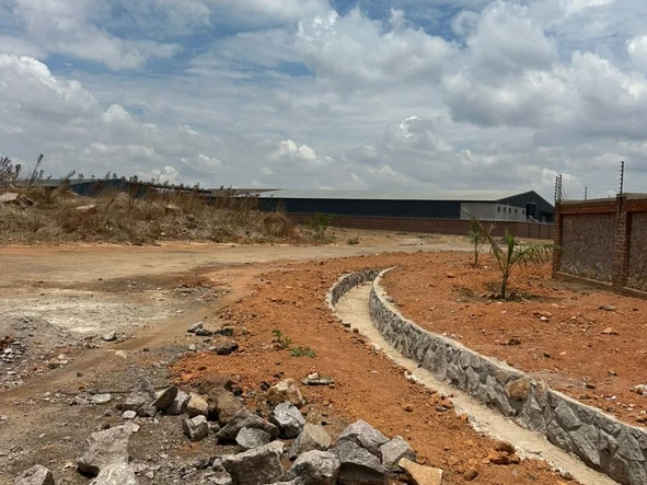 Commercial & Industrial Land