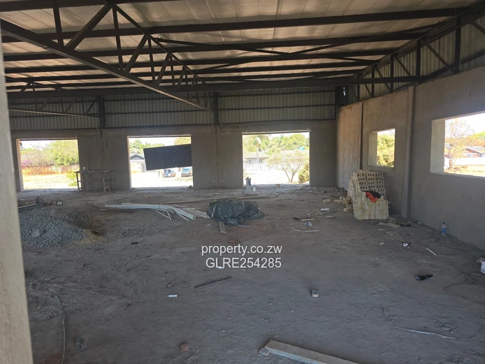 186m² Unfinished Industrial Warehouse — Belvedere (Borehole)