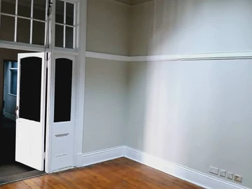 Single office to Let in Upper CBD. Rent US$340.00 per month.