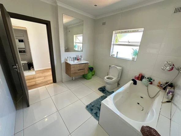 2 Bedroom Garden Flat