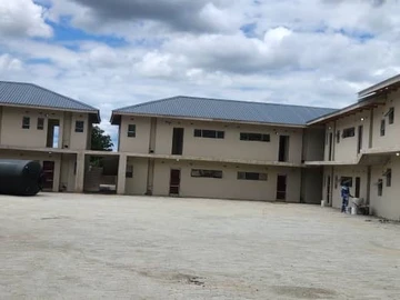 2 Bedroom Flat & Apartment