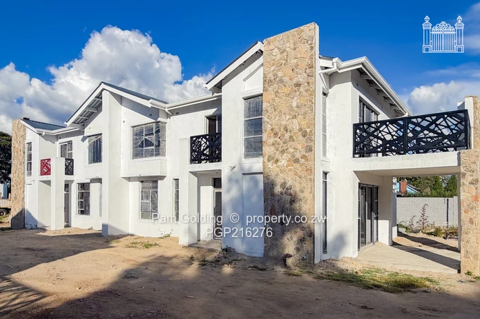 Near Completion Contemporary Duplex Unit in Good Location (Sole Mandate)