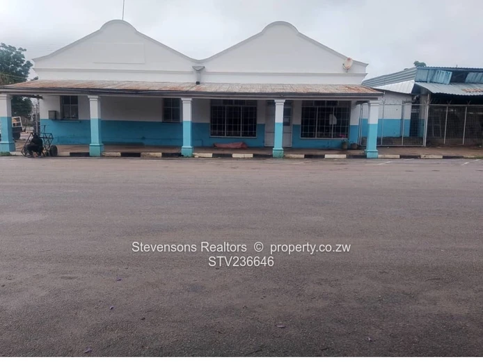 Prime Commercial/Indistrial Property Im Masvingo!
