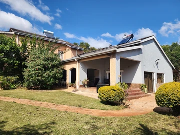 Elegant 5 Bedroom House in the Brooke (near Golf Course)