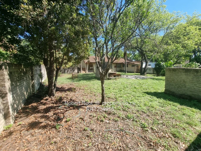 Family Home on 2090sqm in Sought After Rhodene, Masvingo