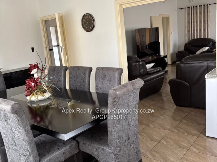 Strathaven Suffolk Road Frontage House for Rental