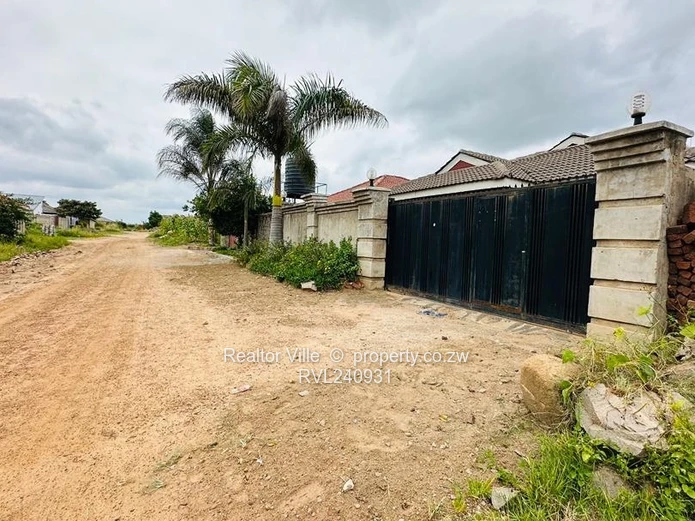 Modern Family Gem for Sale in Rydale Ridge – Solar Powered & Secure Living