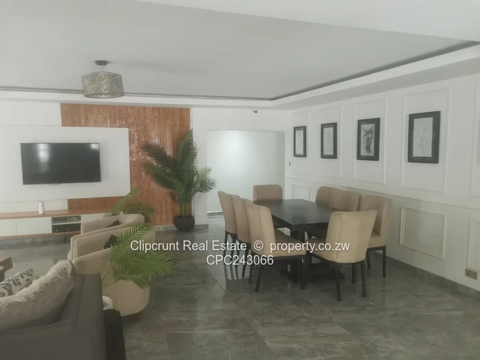 Ashdown Park - Neat and Modern House For Sale