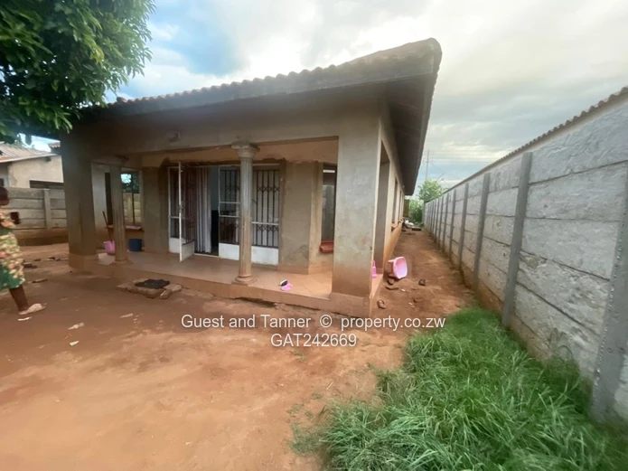 4 bedroom House For Sale in Garanary Park