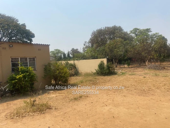 PAN- HANDLE STAND FOR SALE IN WATERFALLS - PROSPECT AREA-CHURCHILL ROAD Price at 69k