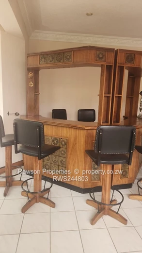 Beautiful 5 Bed House With Prolific Borehole!