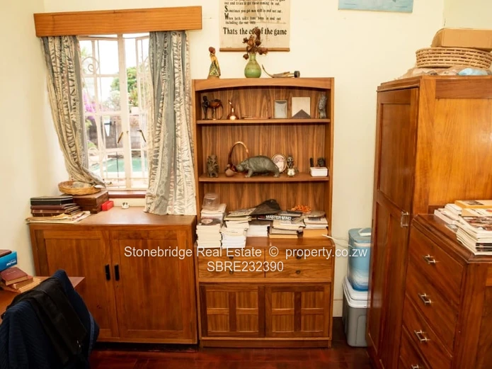 3 Bedroom House for Sale in Suburbs