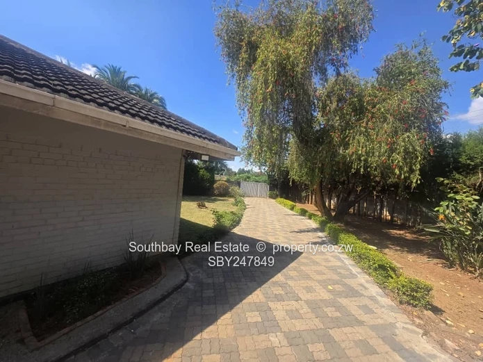 5 bed house to let (Sole Mandate)