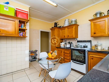 3 Bedroom Flat & Apartment