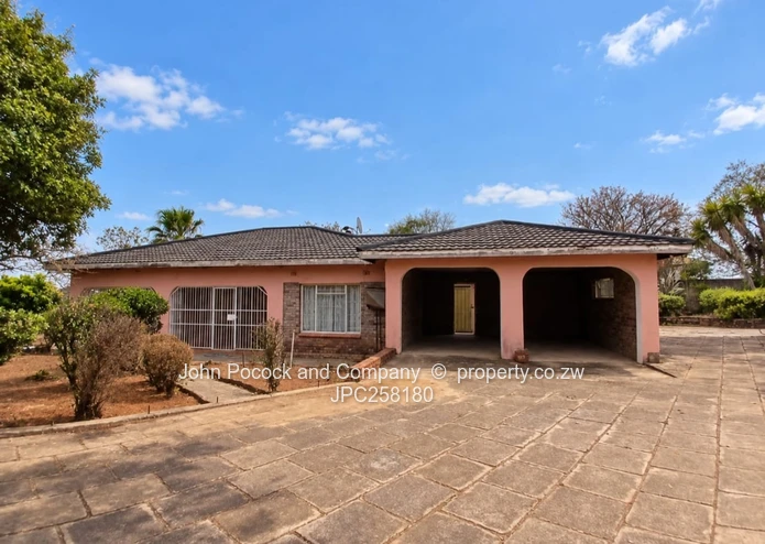 4 Bedroom Home in Matsheumhlope!