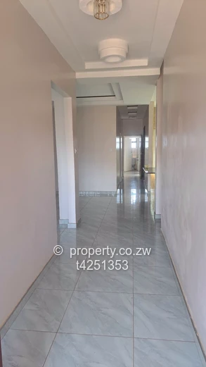 Pomona Nyeredzi neat 4 bedroomed house to Rent