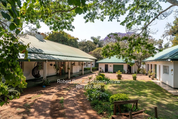 Spacious 6-Bedroom Family Home opposite Chisipite Snr School – Chisipite