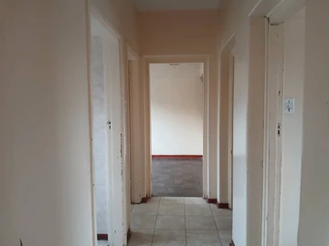 2 Bedroom Flat & Apartment