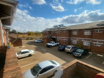 3 Bedroom Flat & Apartment