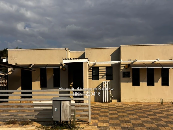 Peakwood Charming 3-Bedroom Townhouse in Greendale North, Harare**