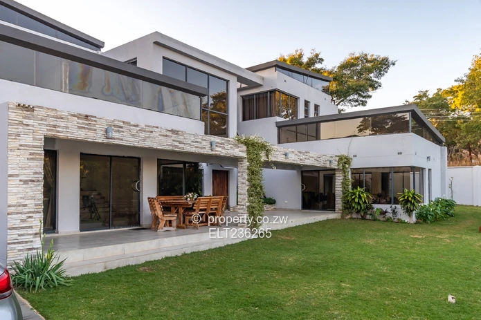 Carrick Creek Estate  Exquisite Luxury Living on 2,000sqm