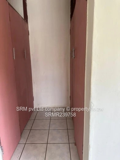 A family home to let in Zimre Park 