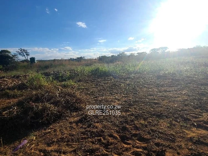 1000m² Crowhill Views Stand – Sunny, Elevated with Distant Hills