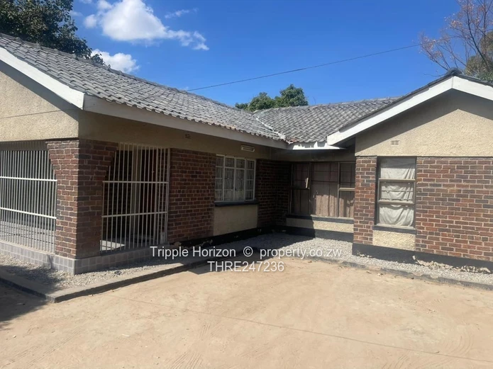 Great Location! New on the market! (Sole Mandate)