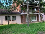 6 Bedroom House