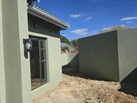 3 Bedroom Flat & Apartment