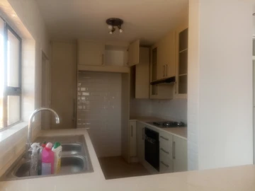 3 Bedroom Flat & Apartment