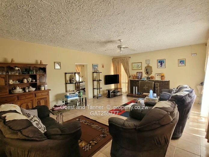 Spacious 5-Bedroom Double-Storey Property For Sale – Highlands