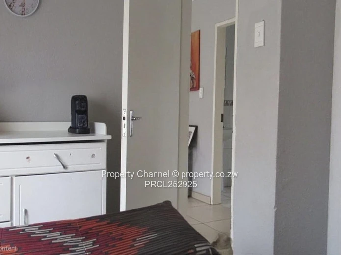 3 Bedroom Townhouse For Sale in Wilgeheuwel $75,000