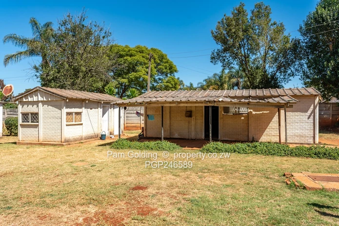 Rhodesville – 4 Bedroom Family Home With A Prolific Borehole