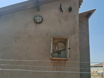 2 Bedroom House