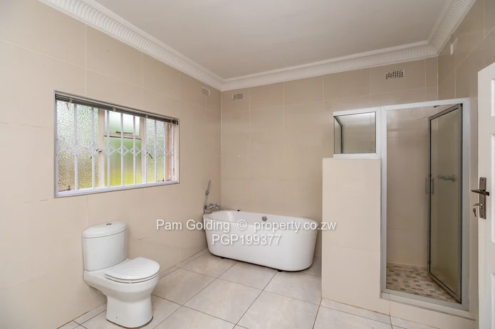 Modern Family Home In Prime Location !!!!!