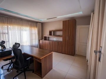8 Bedroom House