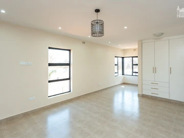 7 Unit Townhouse Complex