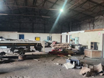 Warehouse & Factory