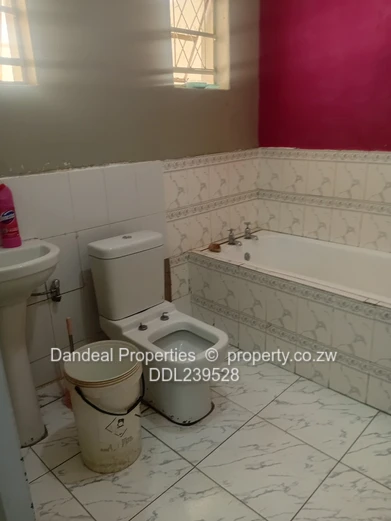 Hatifield-St Andrews Road Near Airport Round About