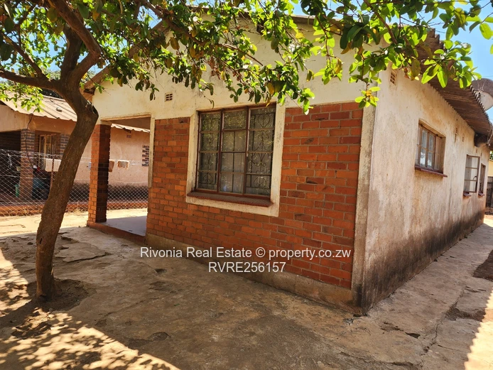 4-Bed Glen View 3 Home — Verandah, Good ZESA & Water