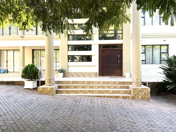 7 Bedroom House