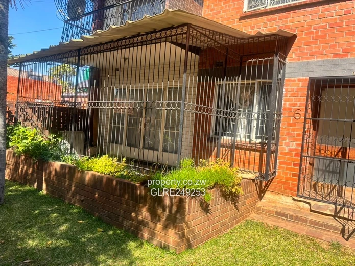 Secure Ground-Floor 3-Bed Avondale Flat with Borehole