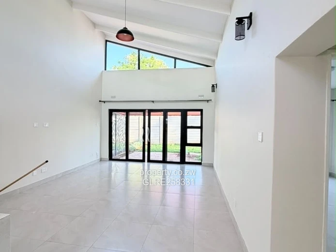 Modern 2 Bed Apartment with Borehole in Marlborough